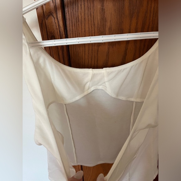 Aritzia tank top - Picture 3 of 4